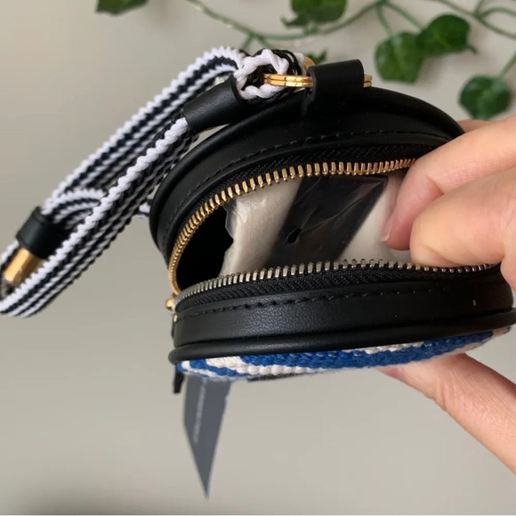 Coin pouch - Picture 2 of 3